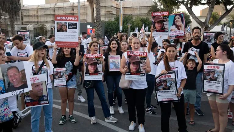 Demonstrators in Tel Aviv