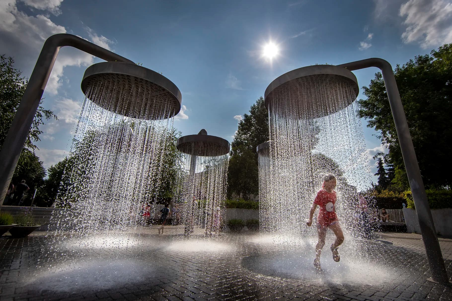 Record temperatures across Earth
