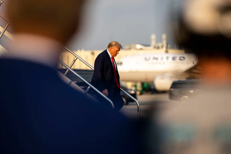 Trump arriving in Atlanta